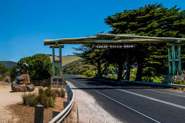 Memorial Arch